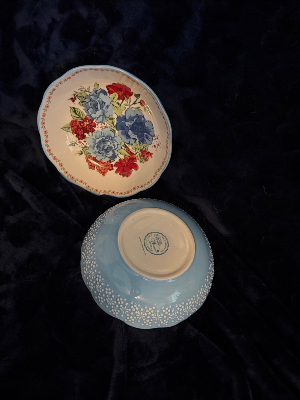 The Pioneer Woman 2 piece Bowl Set - Blue & Red Flower Motif
